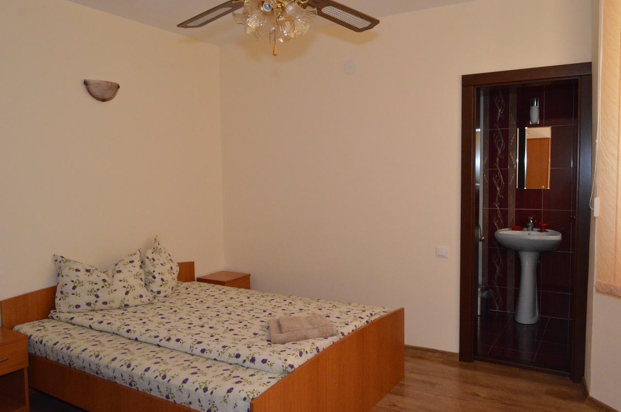 Casa Flora Hotel Sinmartin  Luaran gambar